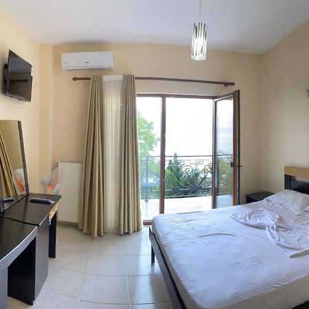 Kukesi Resort Azem Lini Kültér fotó