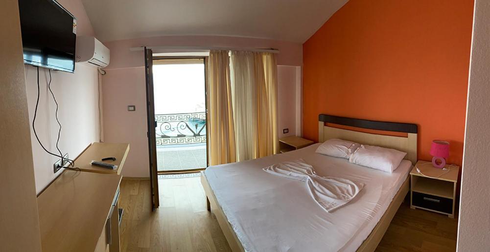 Kukesi Resort Azem Lini Kültér fotó