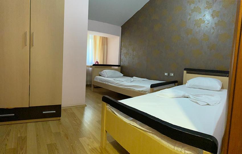 Kukesi Resort Azem Lini Kültér fotó