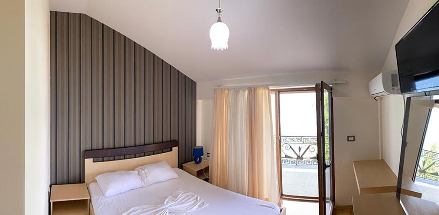 Kukesi Resort Azem Lini Kültér fotó