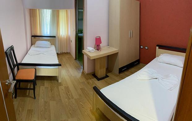 Kukesi Resort Azem Lini Kültér fotó