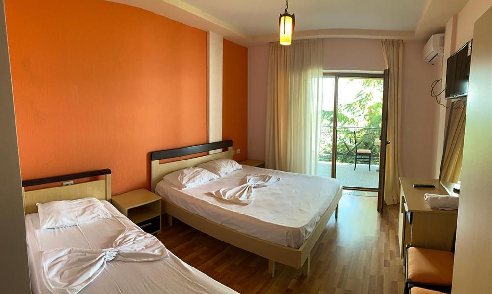 Kukesi Resort Azem Lini Kültér fotó