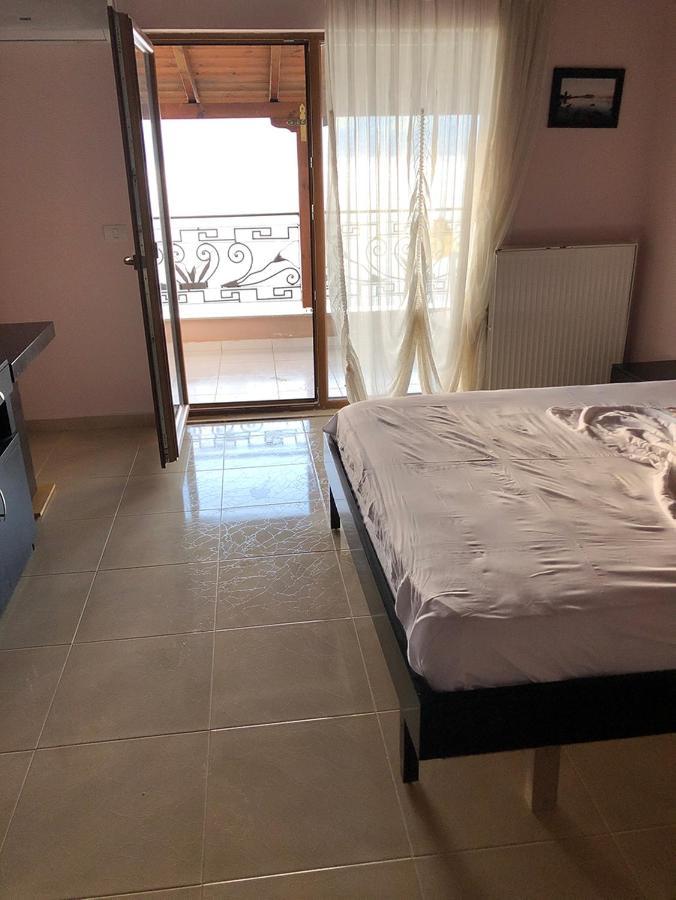 Kukesi Resort Azem Lini Kültér fotó