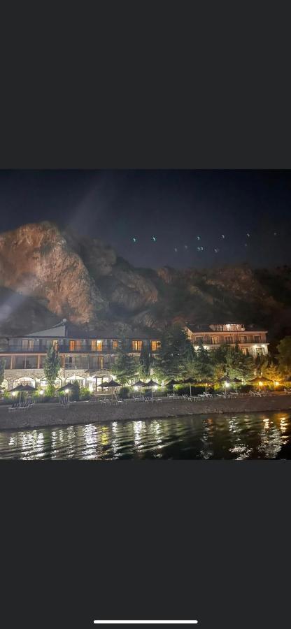 Kukesi Resort Azem Lini Kültér fotó